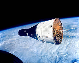 Gemini 7, снятый с борта Gemini 6